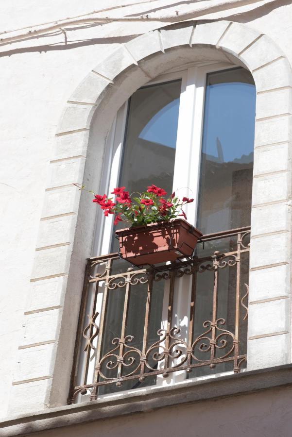 Aria Di Vico Aparthotel Vico del Gargano Kültér fotó